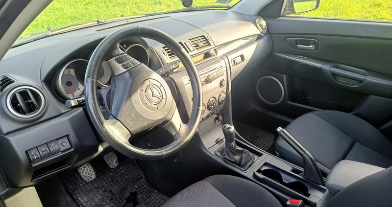 Mazda 3 cena 6000 przebieg: 245200, rok produkcji 2006 z Rzeszów małe 137